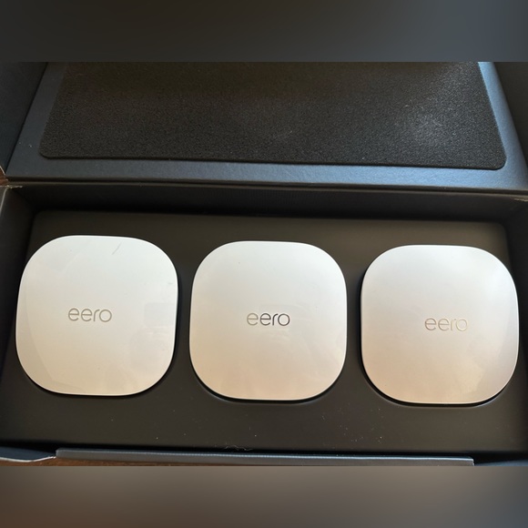 eero WiFi extension 3 pack - Picture 3 of 3